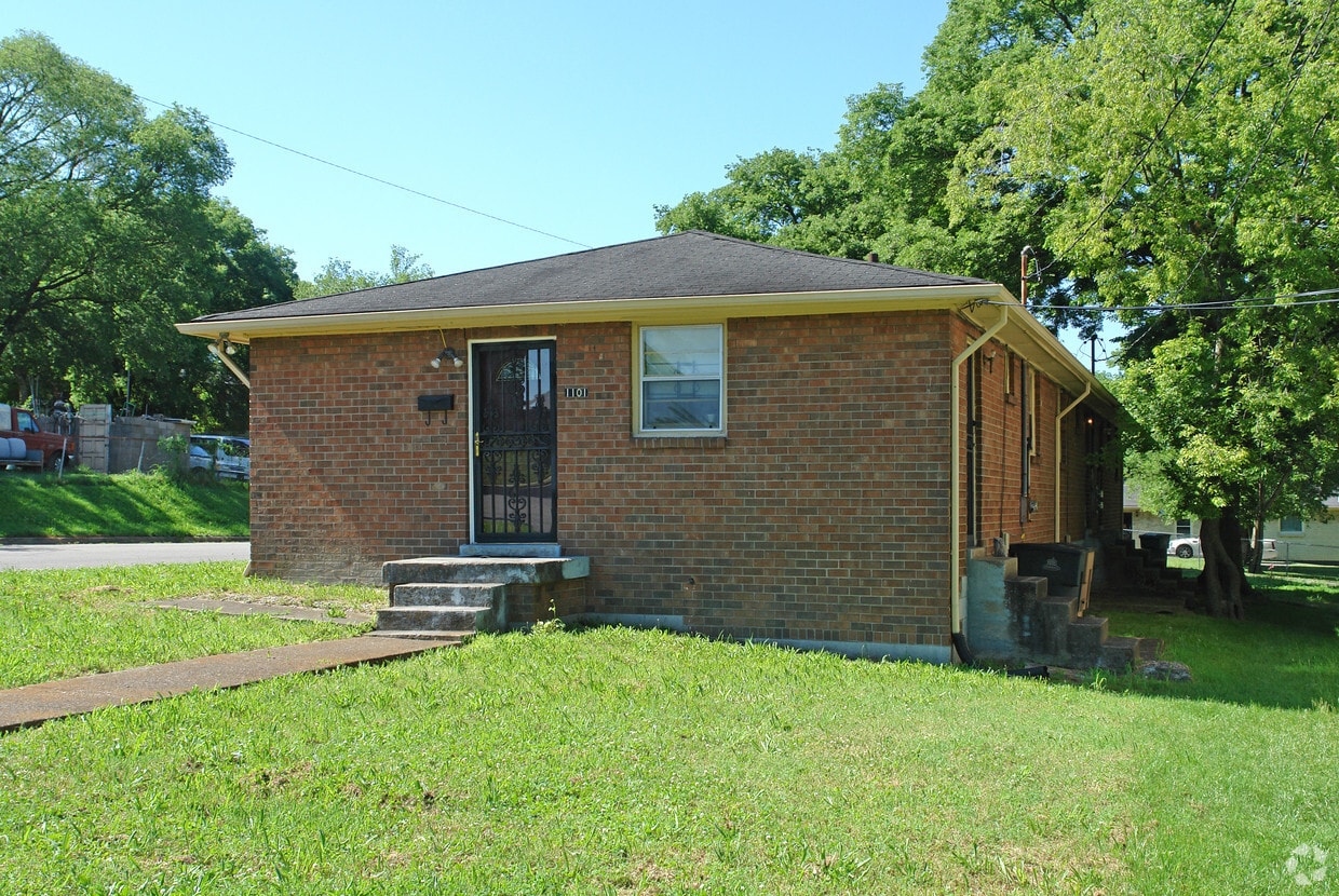 Building Photo - 1101 Summit Ave