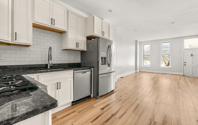 Photo - 41 N Collington Ave House