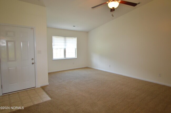 Building Photo - 140 Van Riggs Rd