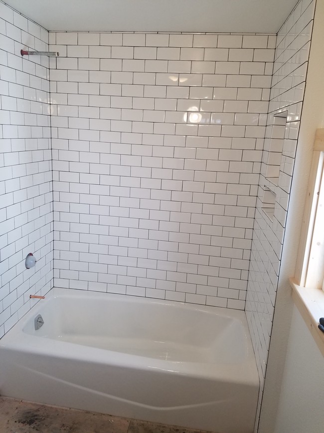 Foto del edificio - 1182 Spear Ave