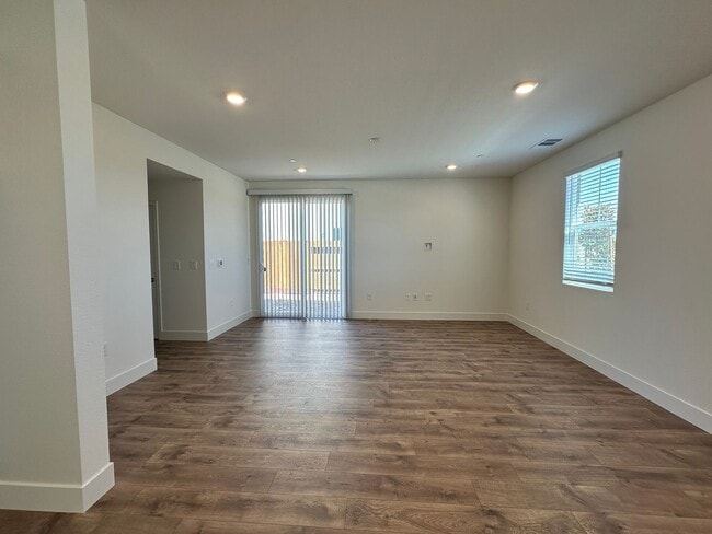 Photo - 7820 Rivermeadow Way House