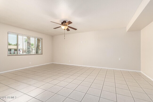 Foto del edificio - 1887 E Palmcroft Dr