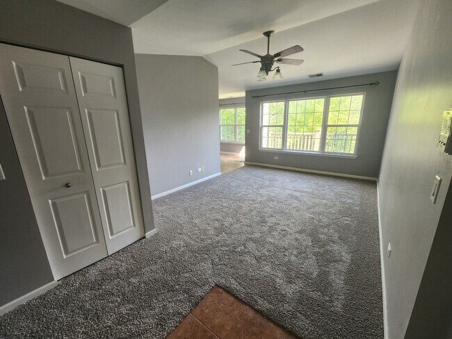 Building Photo - 1251 N Red Oak Cir