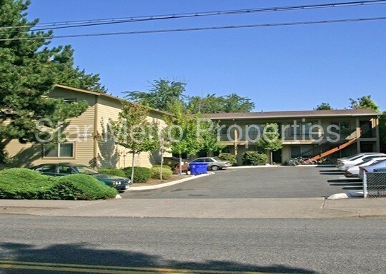 Primary Photo - 2723 SE Division St