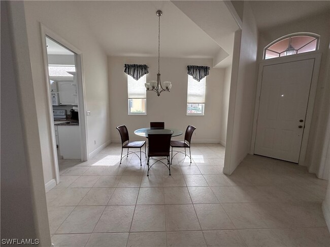 Building Photo - 14901 Toscana Way