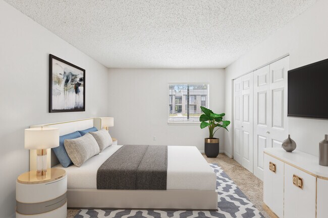 Dormitorio renovado y escenificado - Residences at Port Royal