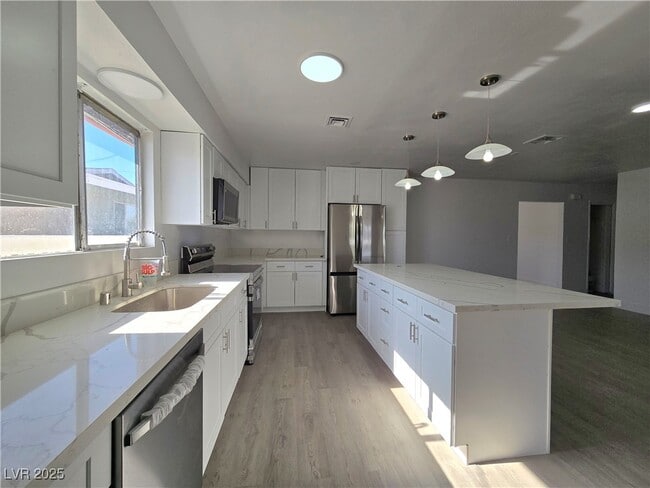 Building Photo - 4001 Via Vaquero Ave