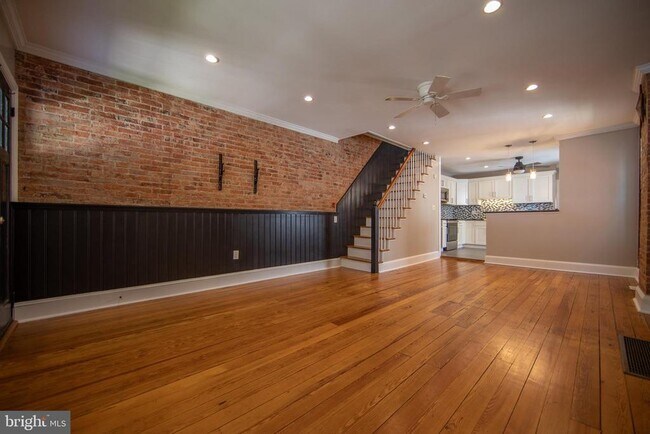 Foto del edificio - 540 S Adams St