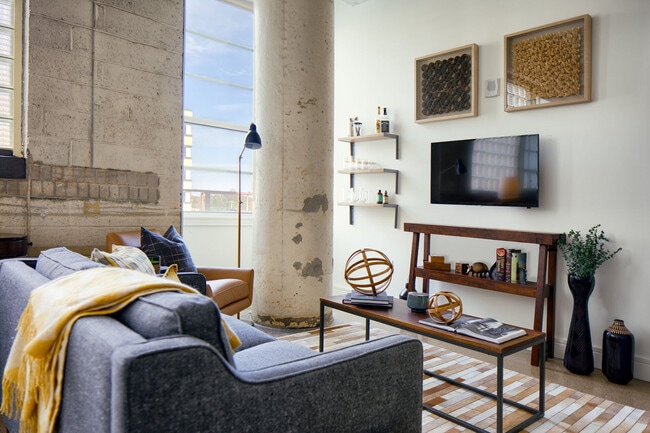 The Hecht Warehouse apartments — community photo - The Hecht Warehouse