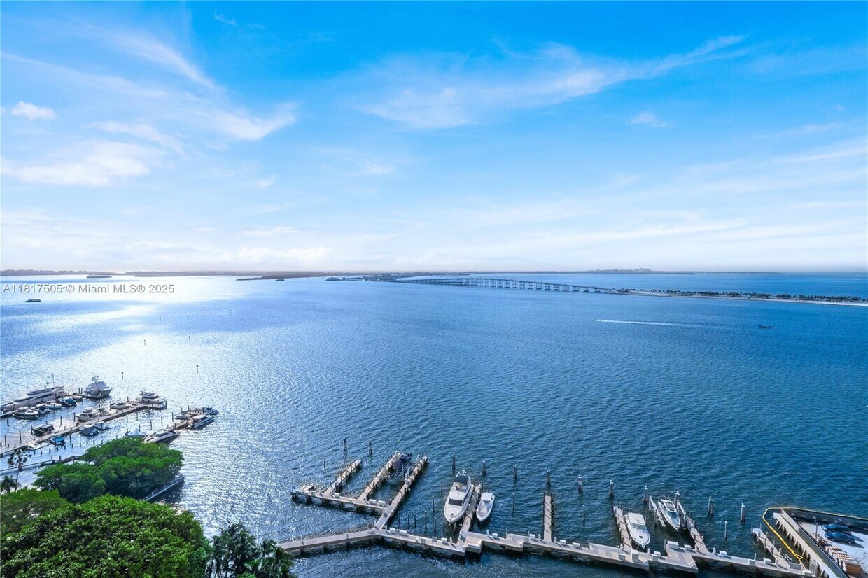 Foto principal - 1643 Brickell Ave