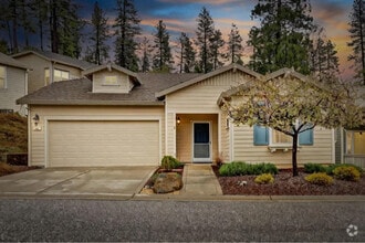 Building Photo - 596 Eskaton Cir
