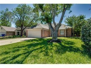 Building Photo - 910 Deer Grove Dr