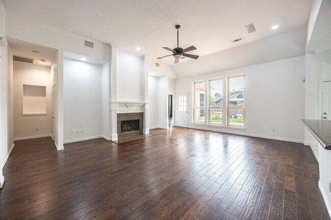 Foto del edificio - 11821 Cotswold Dr