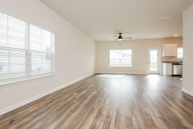 Building Photo - 459 Navona Dr