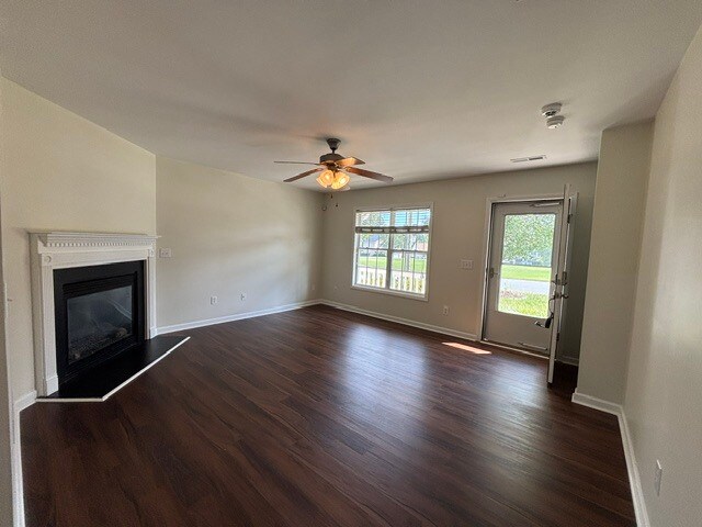 Building Photo - 4427 Parkcrest Cir