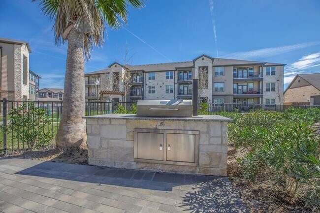 Foto del edificio - 9393 Farm to Market 1960 Bypass Rd W