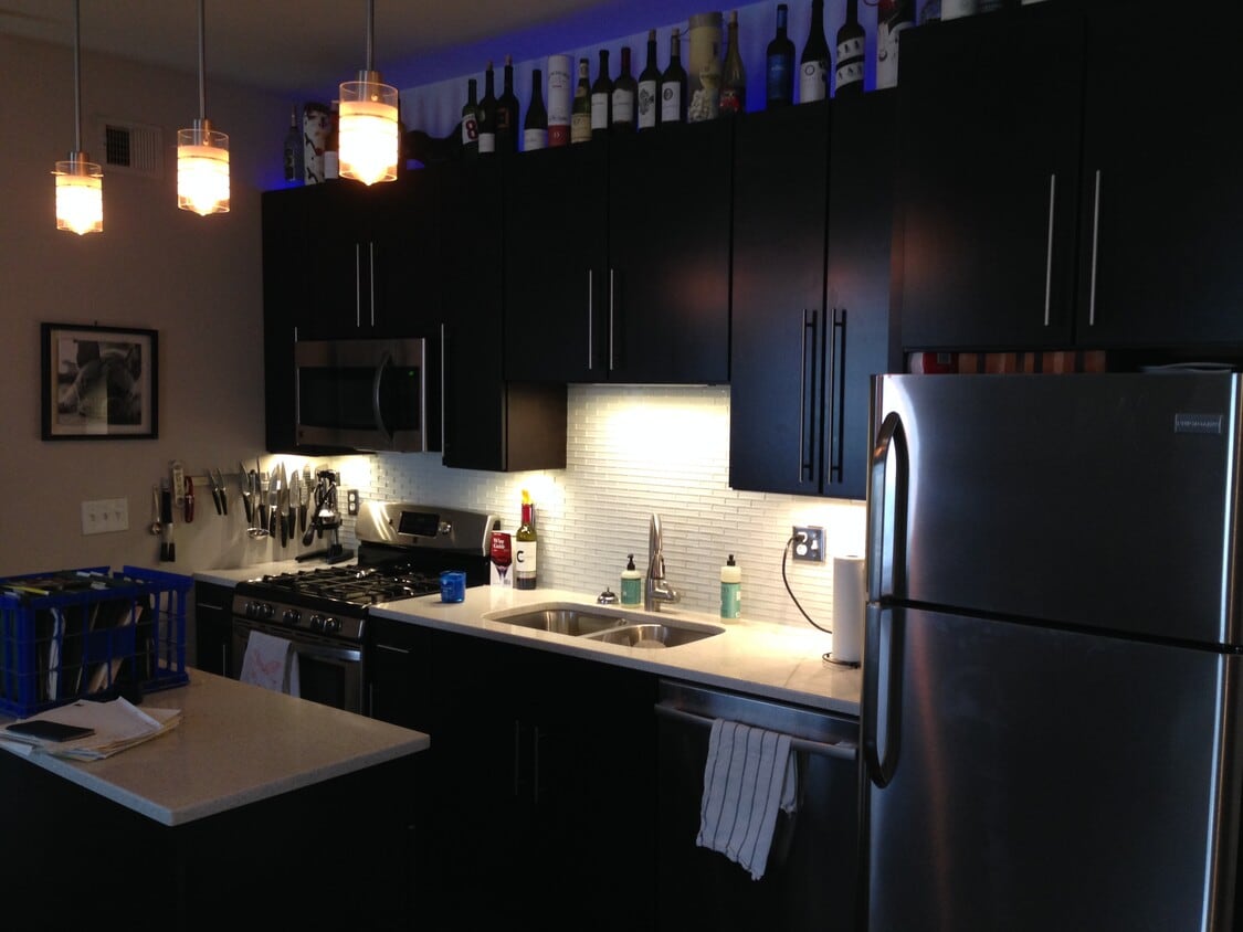 Great lighting below and above cabinet - 509 Delaware Street