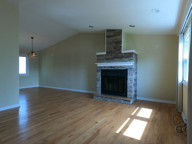 Foto del edificio - 1590 E Bayside Ct