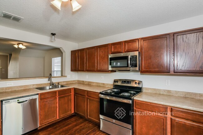 Building Photo - 3711 Hideaway Grn