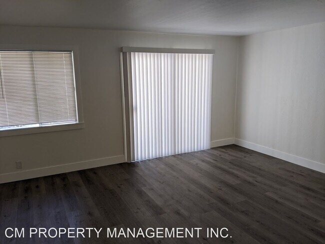 Foto del edificio - 2485-2491 Whitney Dr