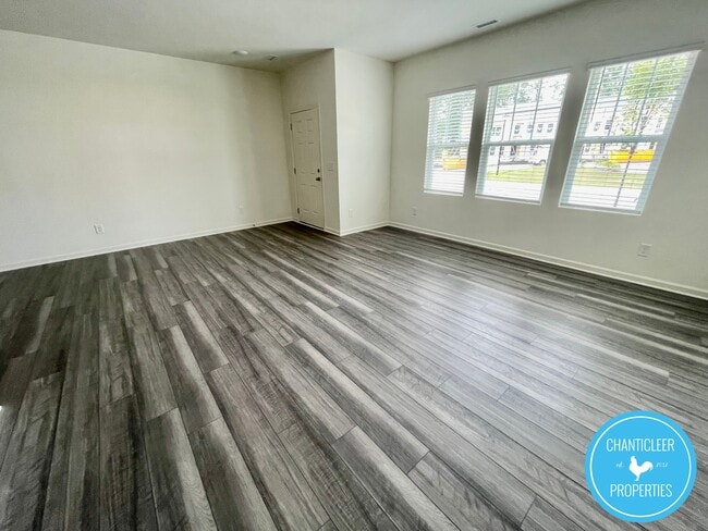 Building Photo - 329 Spaight Acrs Wy