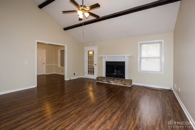 Building Photo - 136 Glenshannon Dr