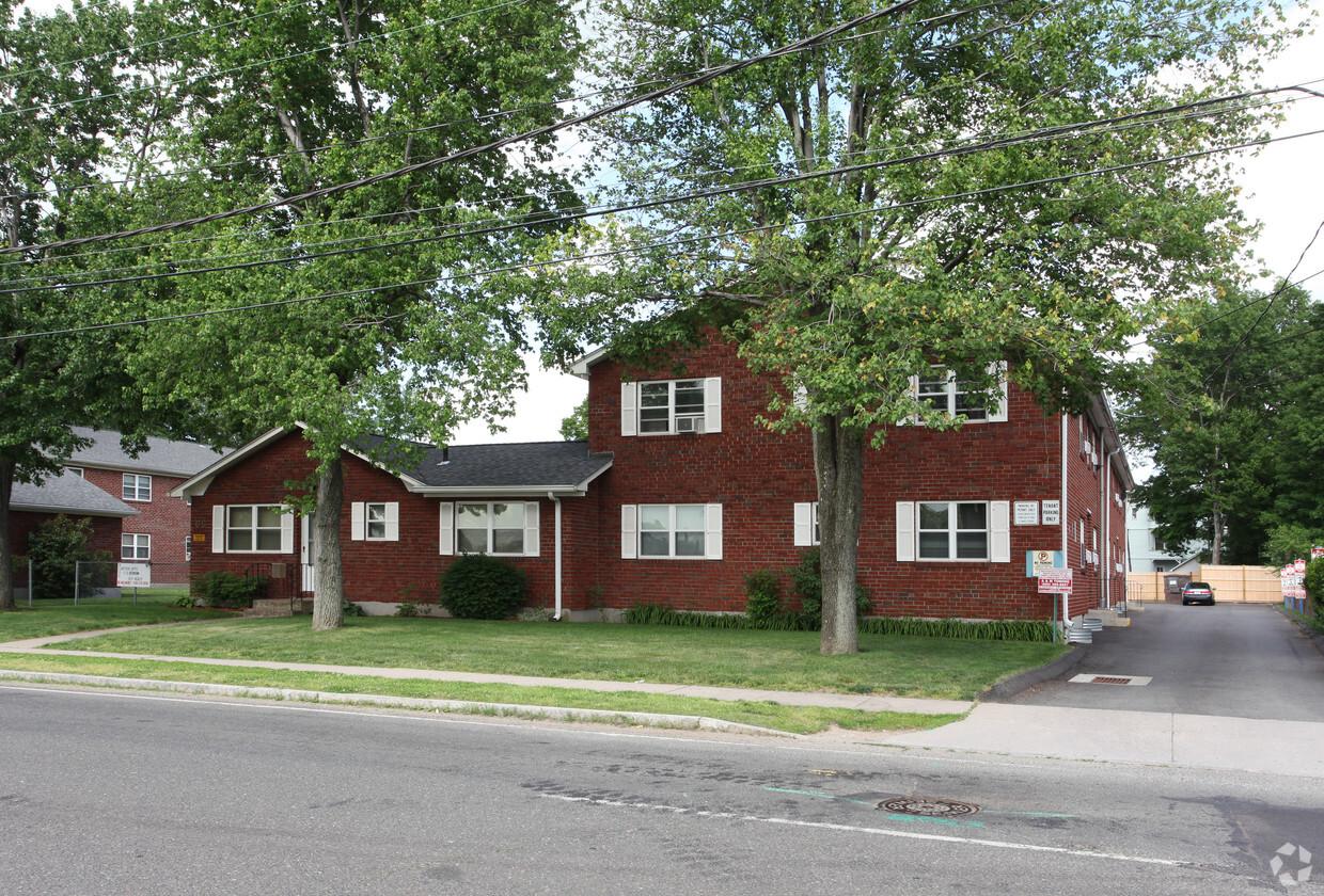 Primary Photo - 64-66 School St