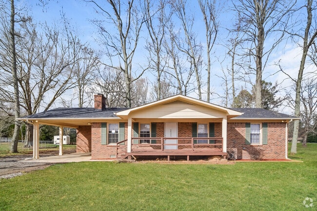 Building Photo - 26965 Pine Dr