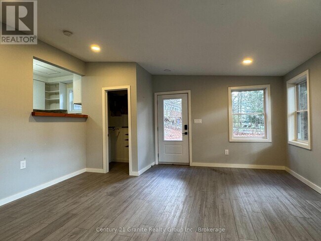 Photo du bâtiment - 4687 Haliburton County Rd 21