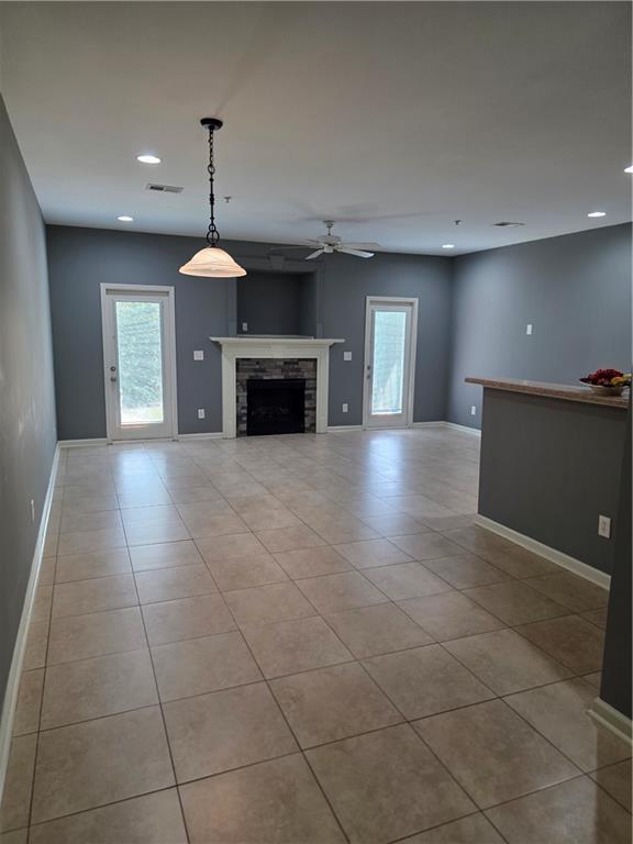 Building Photo - 119 Riverwatch Ct