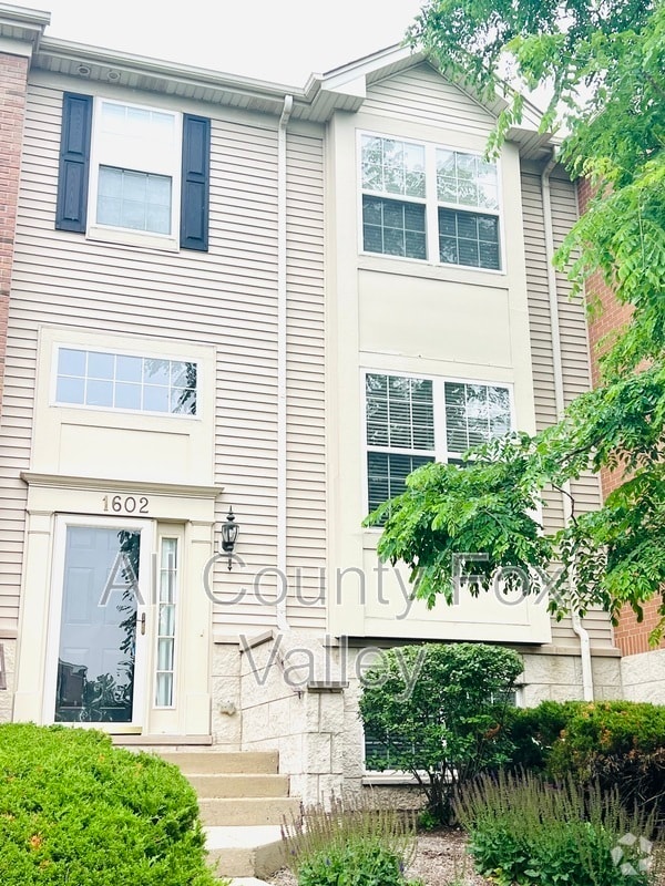 Building Photo - 1602 Edinburgh Dr