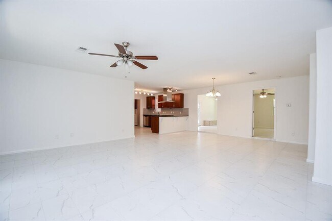 Foto del edificio - 9806 Larston St