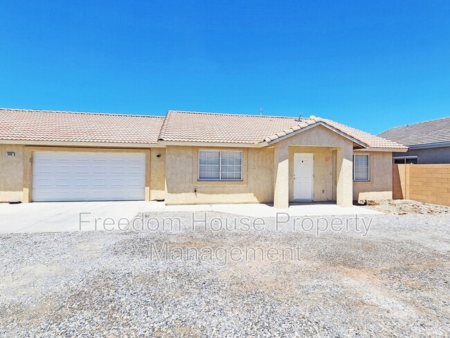 Building Photo - 600 San Lorenzo St