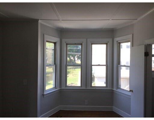 Building Photo - 946 Rodman St