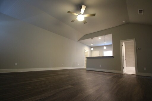 Building Photo - 216 Stewart Bend Ct