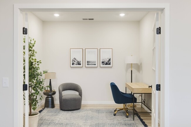 Building Photo - Risor of Blaine