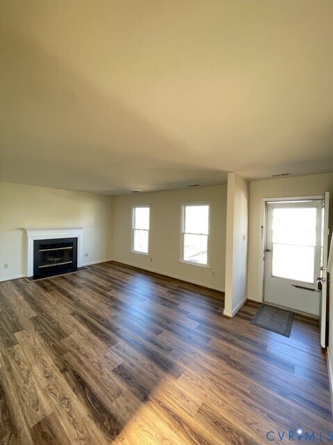 Foto del edificio - 2508 Sutton Pl