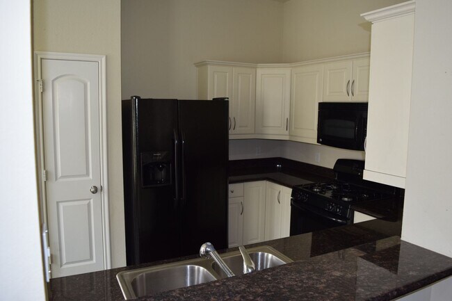 Foto del edificio - Stunning 3 Bed, 2 Bath in Creek Meadows!