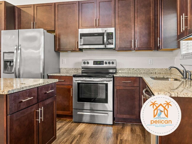 Foto del edificio - Charming Home in Desirable Pensacola Location