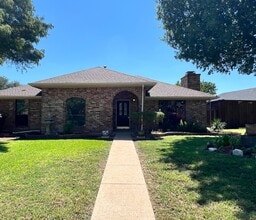 505 Rustic Pl