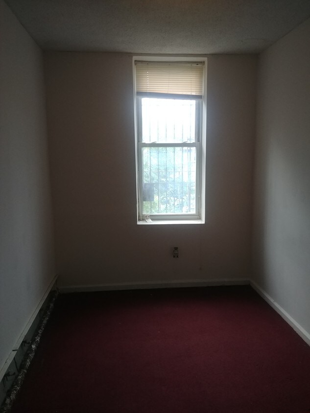 Foto principal - 470 Wyona St