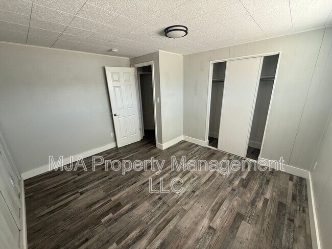 Building Photo - 3930 Old Bingham Hwy