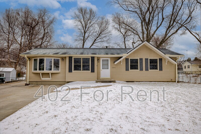 11005 Prairie Hills Dr, Omaha, NE 68144 House Rental in Omaha, NE