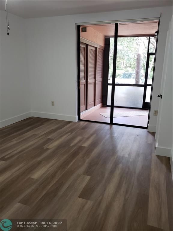 Foto del edificio - 10790 NW 14th St