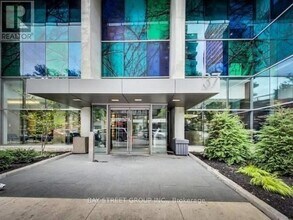 Building Photo - 38 Grenville St