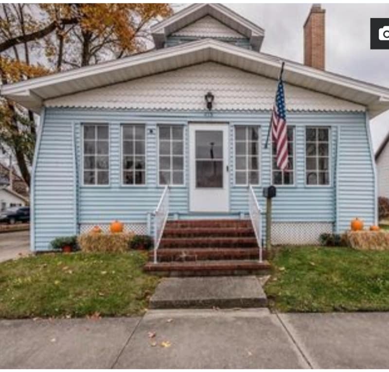 Photo - 415 W 3rd St