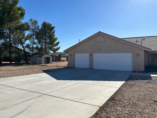 Foto del edificio - 3 bedroom, 2 bathroom in Apple Valley!