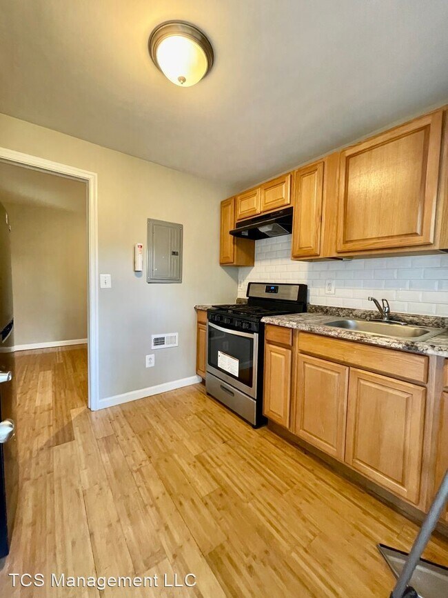 Foto del edificio - 5 br, 2 bath House - 5027 Haverford Avenue