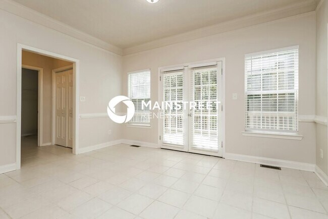 Foto del edificio - 4 Bedroom Pet-Friendly Home in McDonough, GA with Main Street Renewal