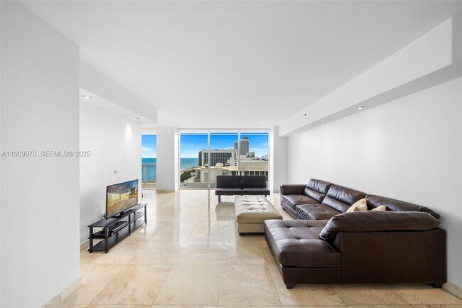 Foto del edificio - 4775 Collins Ave